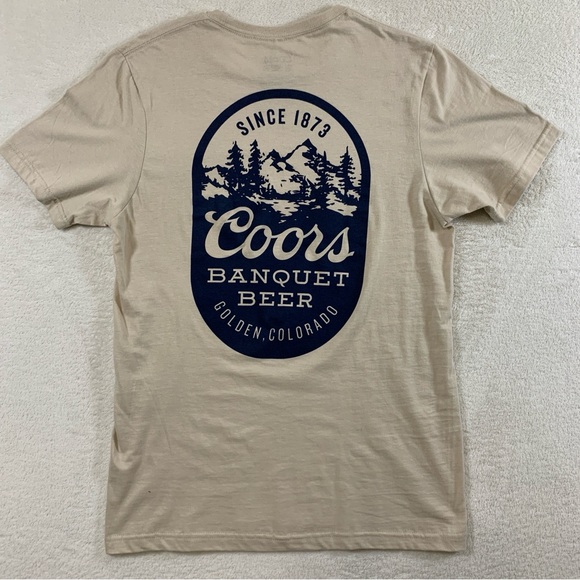 NEW Coors Banquet Beer Golden Colorado T-Shirt Men's Small Short Sleeve Sand - Picture 2 of 7